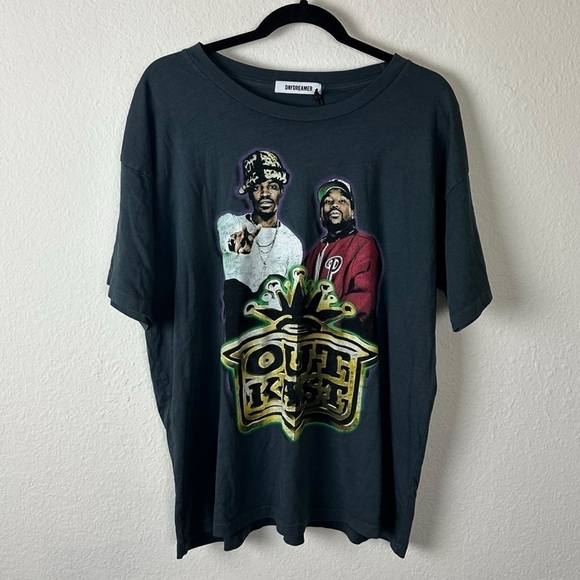 Daydreamer Black Graphic Tee - Picture 6 of 10